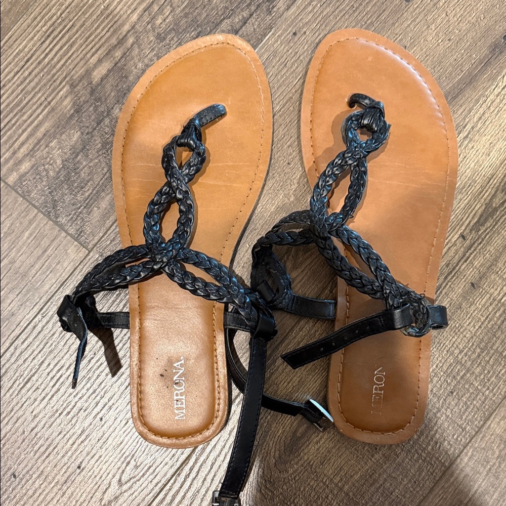 3/$8 Merona Black Braided Toe-Ring Sandals with Tan Footbed